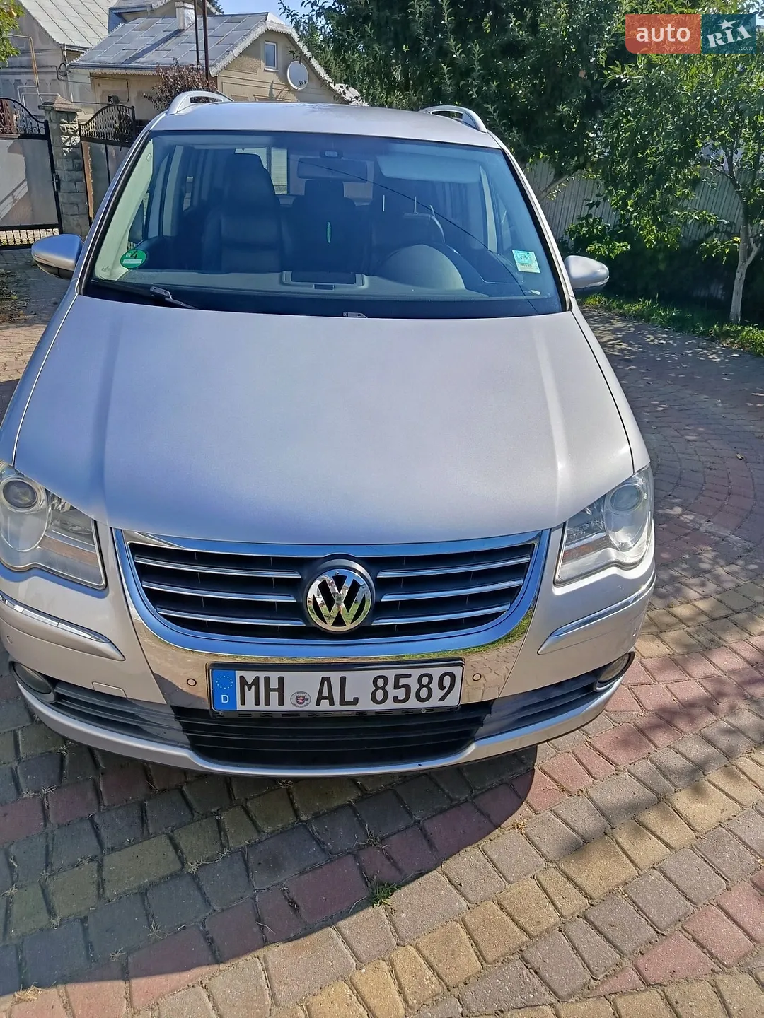 Volkswagen Touran, 2010
