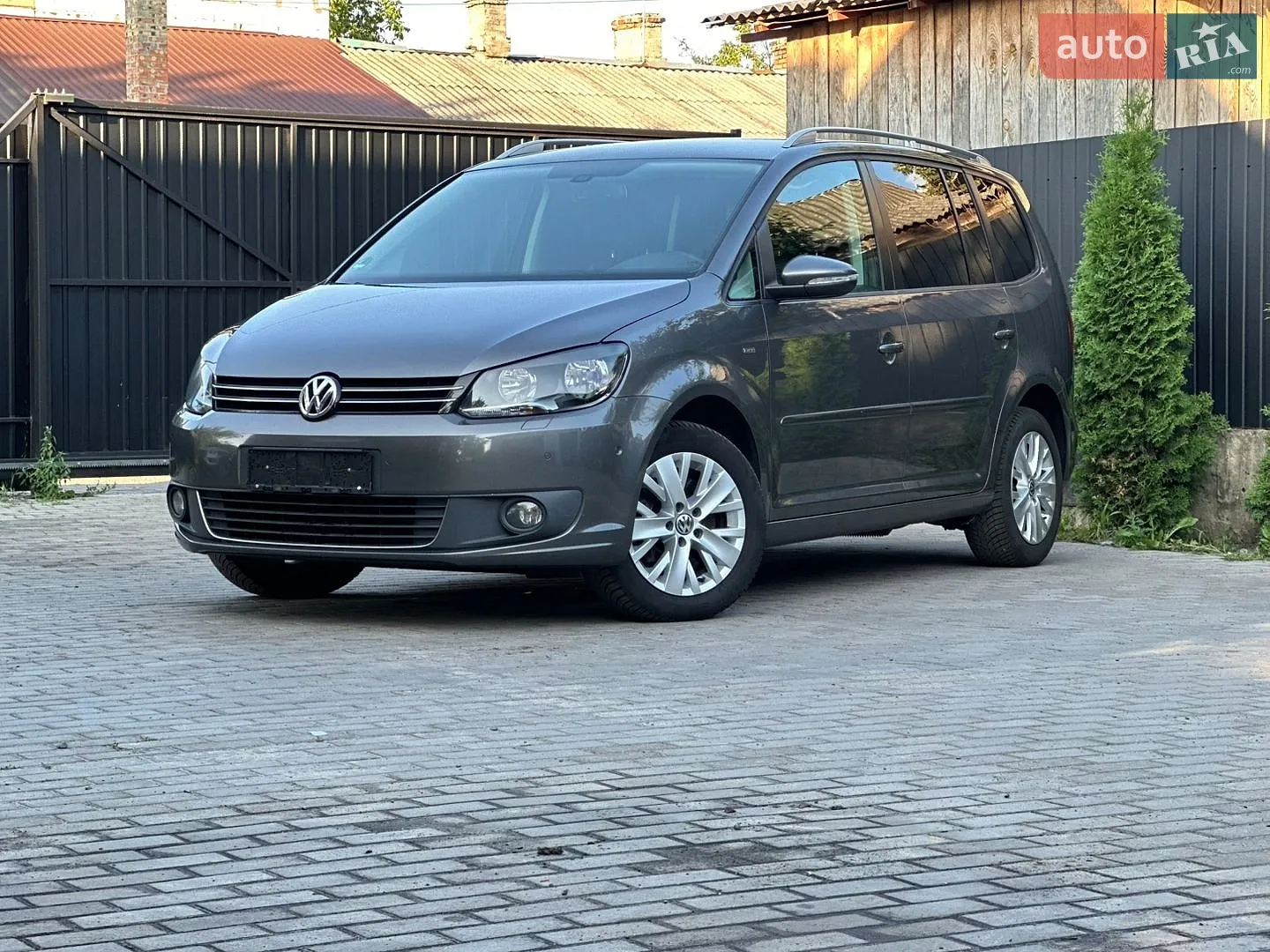 Volkswagen Touran, 2013