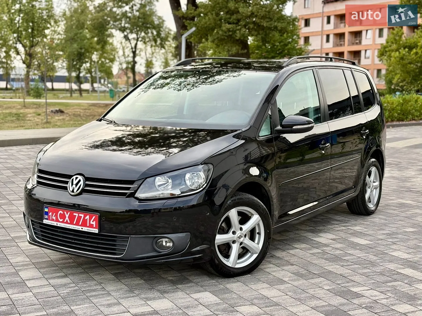 Volkswagen Touran, 2011
