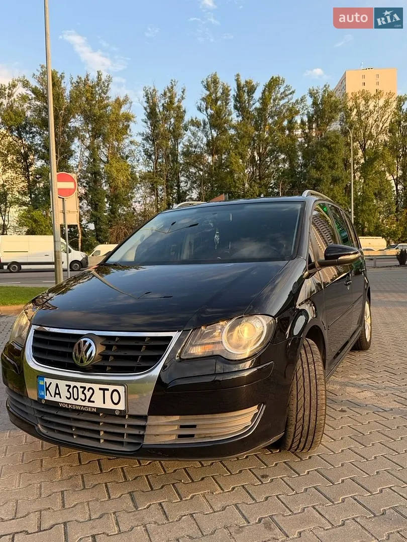 Volkswagen Touran, 2010