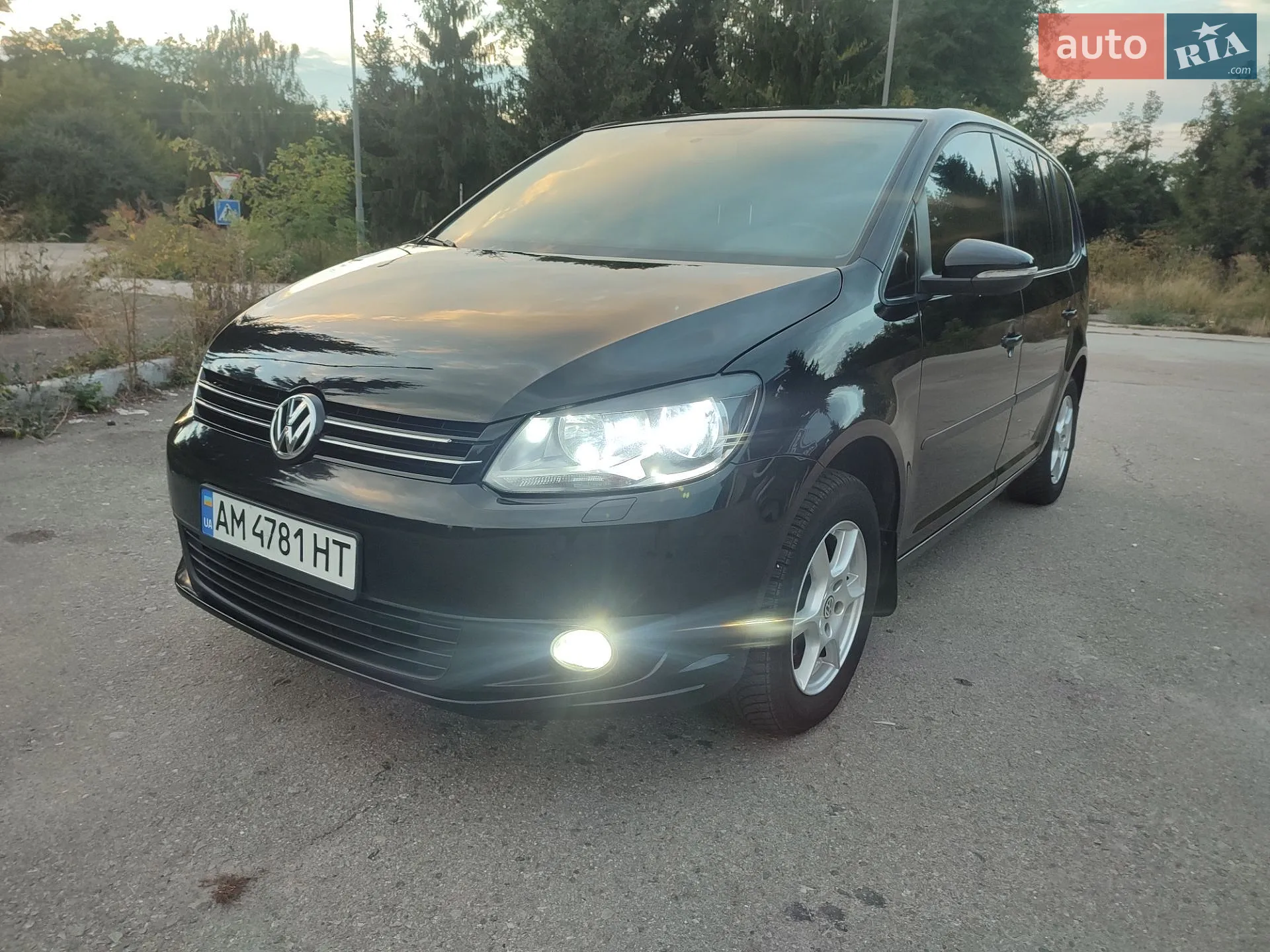 Volkswagen Touran, 2013