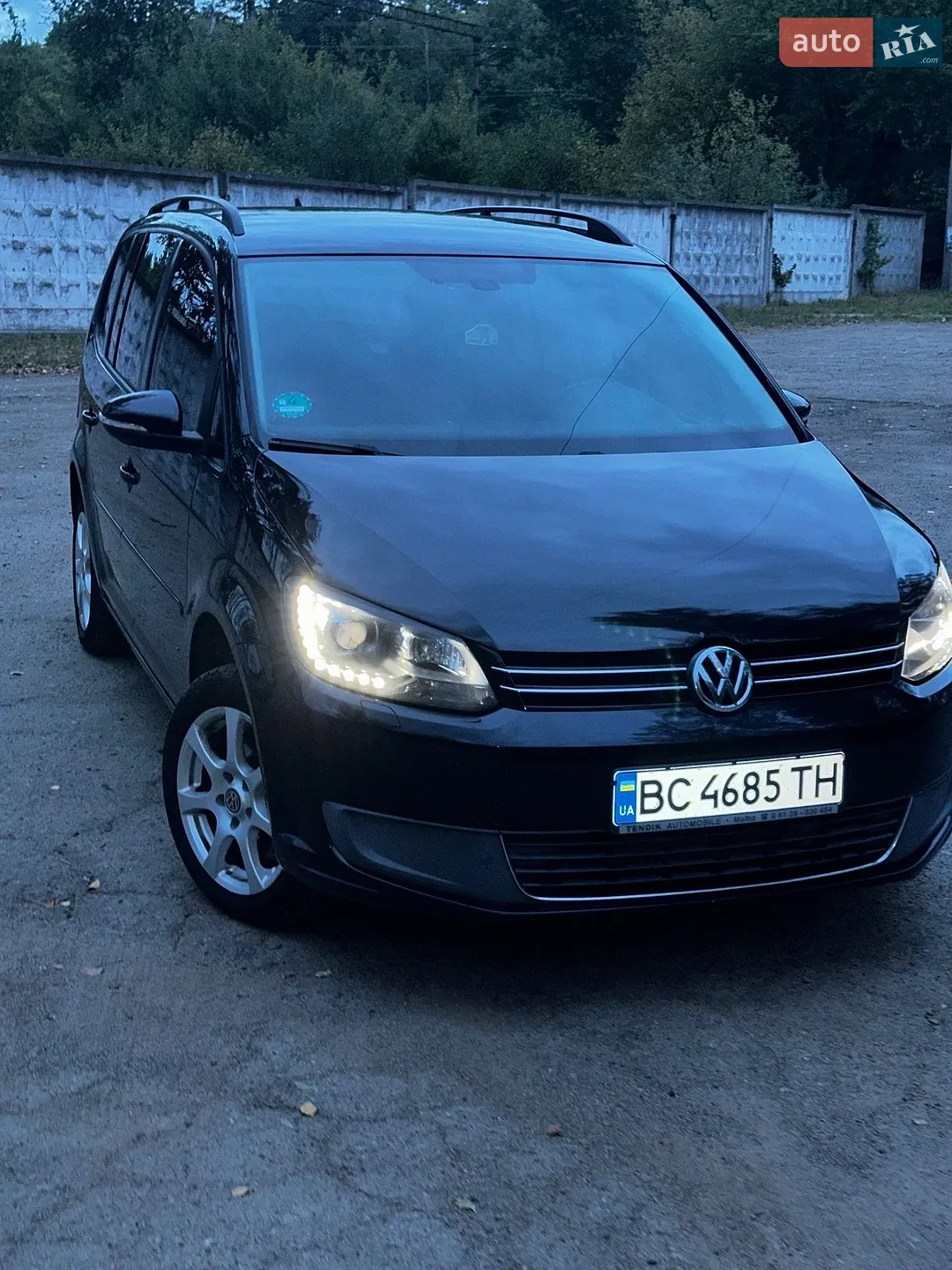Volkswagen Touran, 2011
