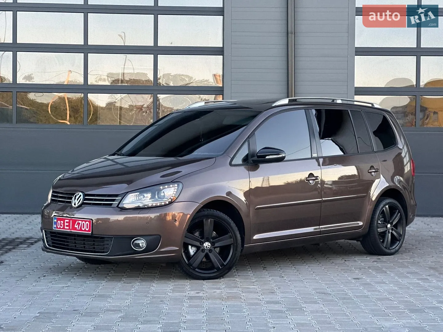Volkswagen Touran 2012 — 1