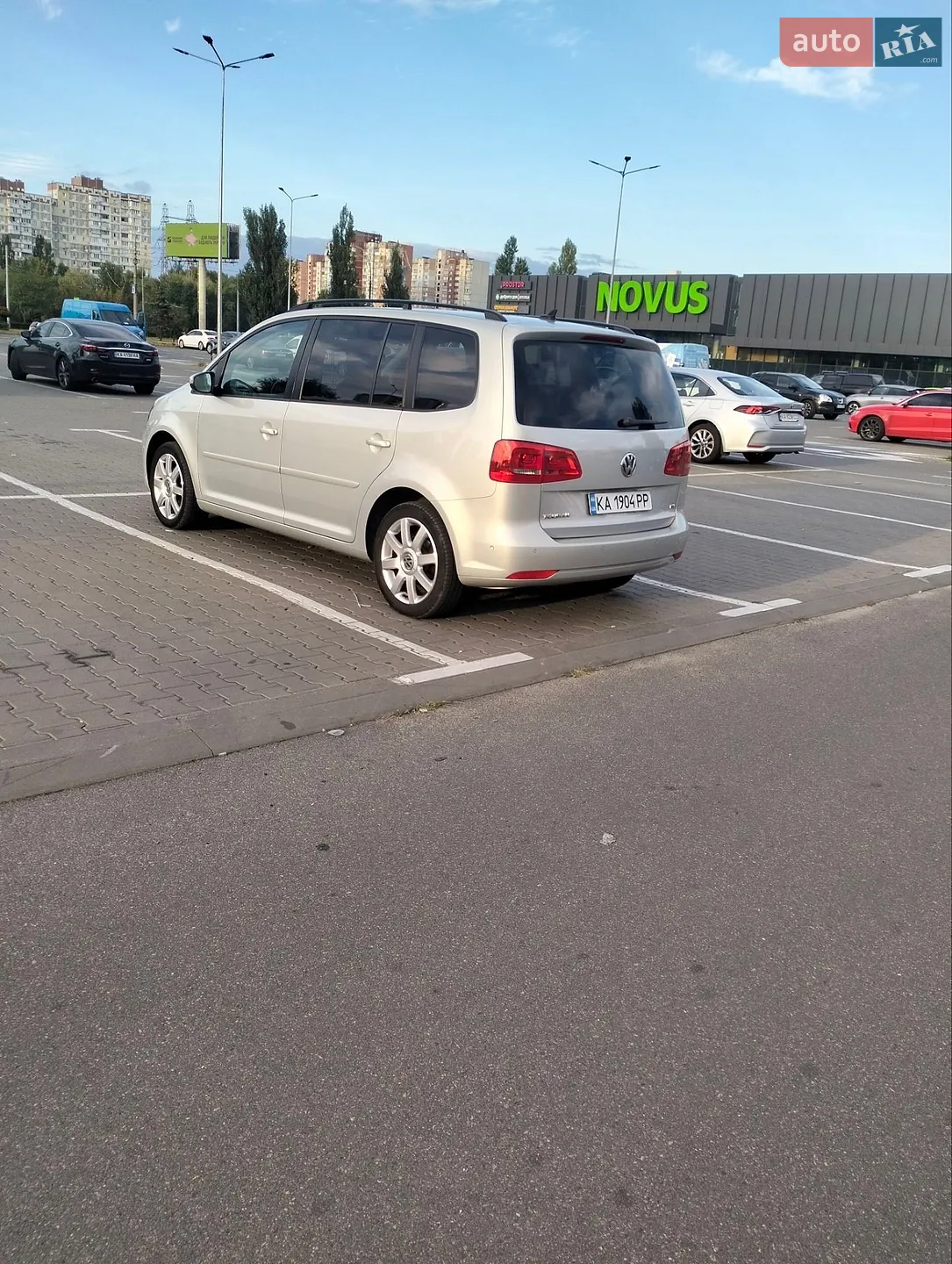 Volkswagen Touran, 2010