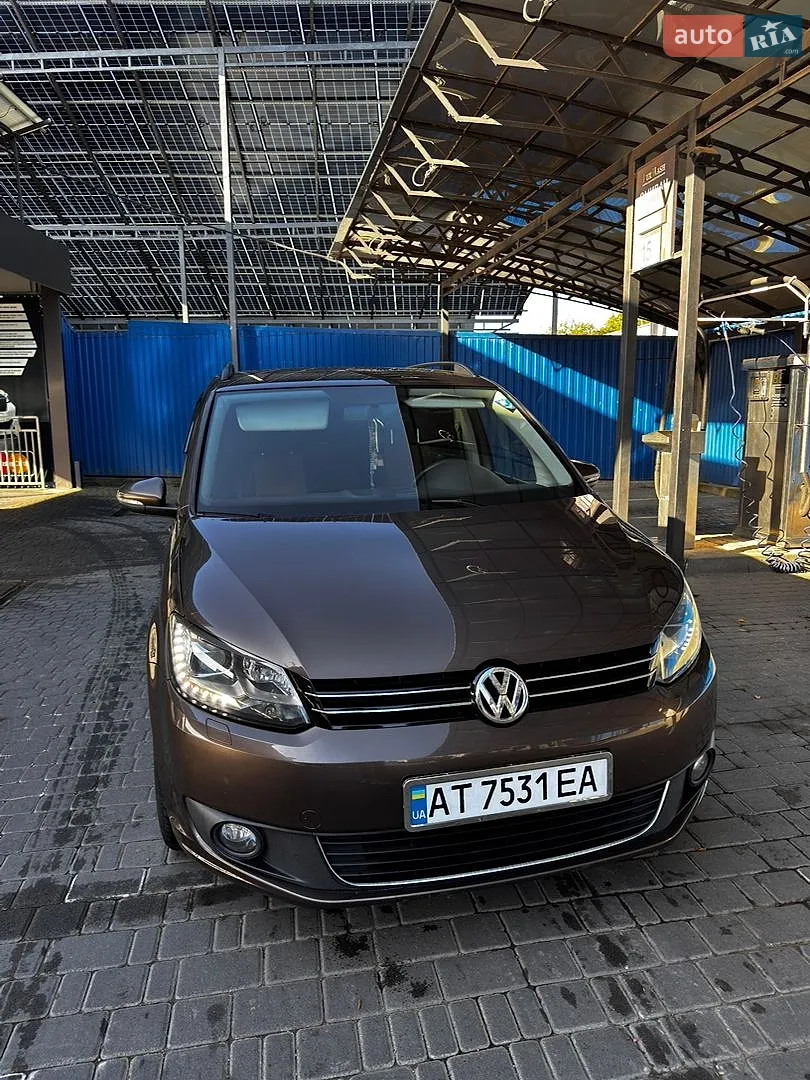 Volkswagen Touran, 2011