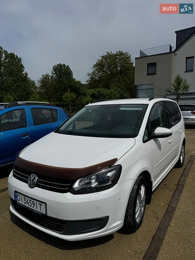Volkswagen Touran, 2013
