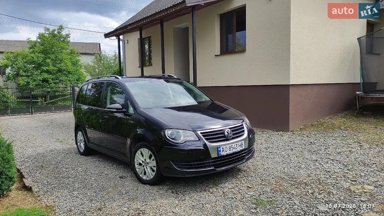Volkswagen Touran, 2010