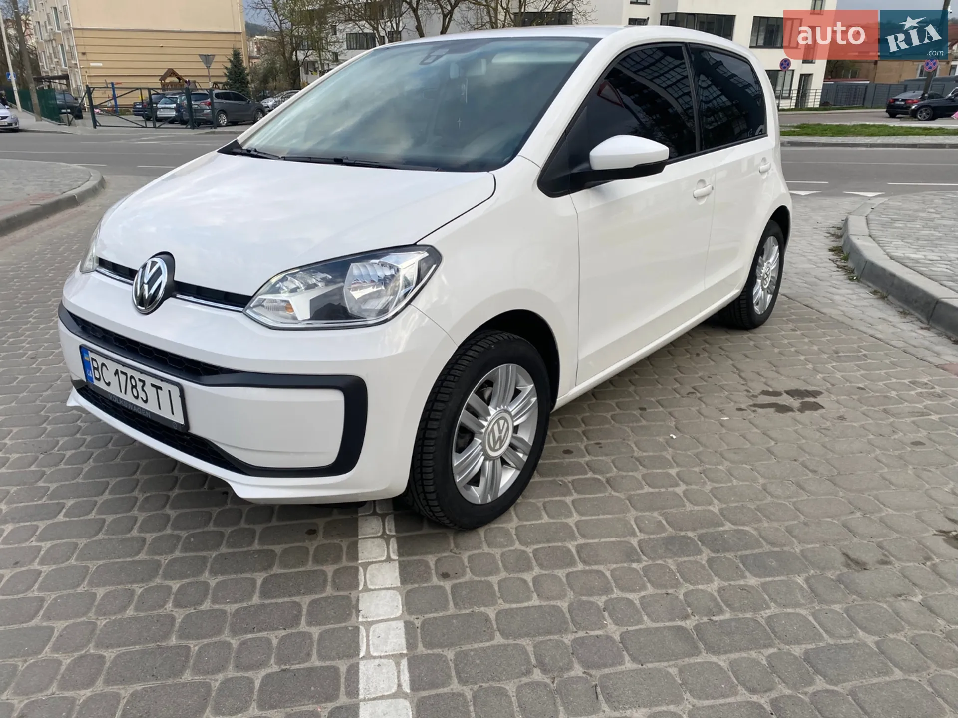 Volkswagen Up, 2016