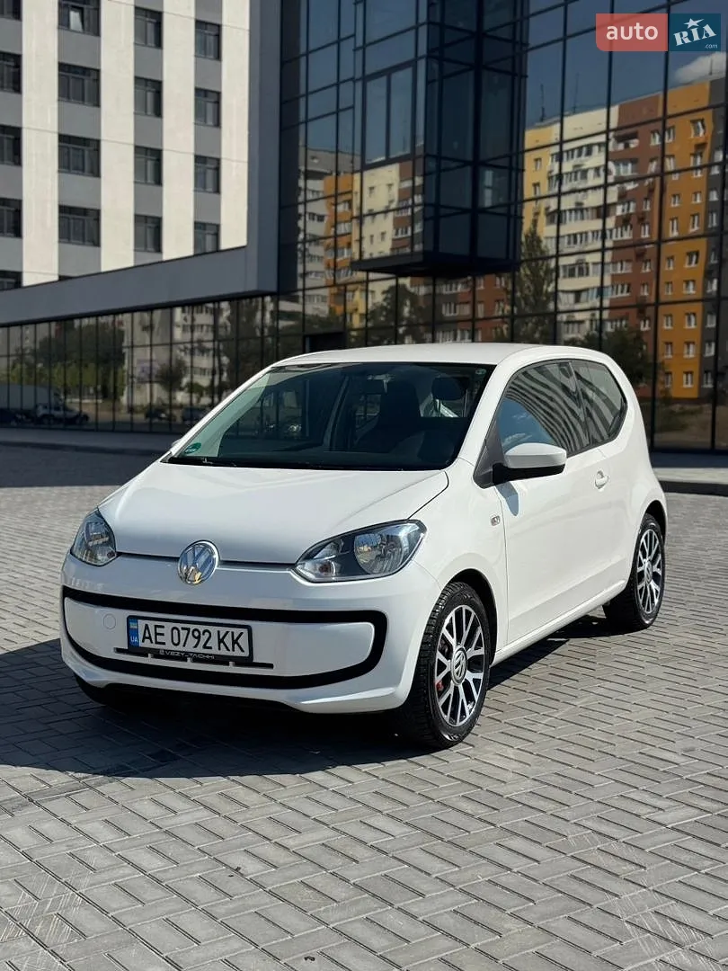 Volkswagen Up, 2015