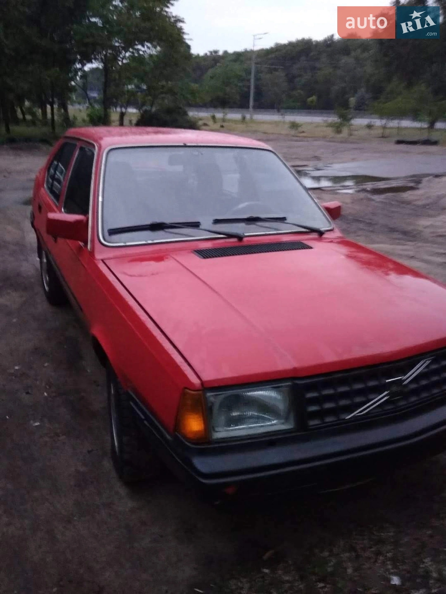 Volvo 340, 1987