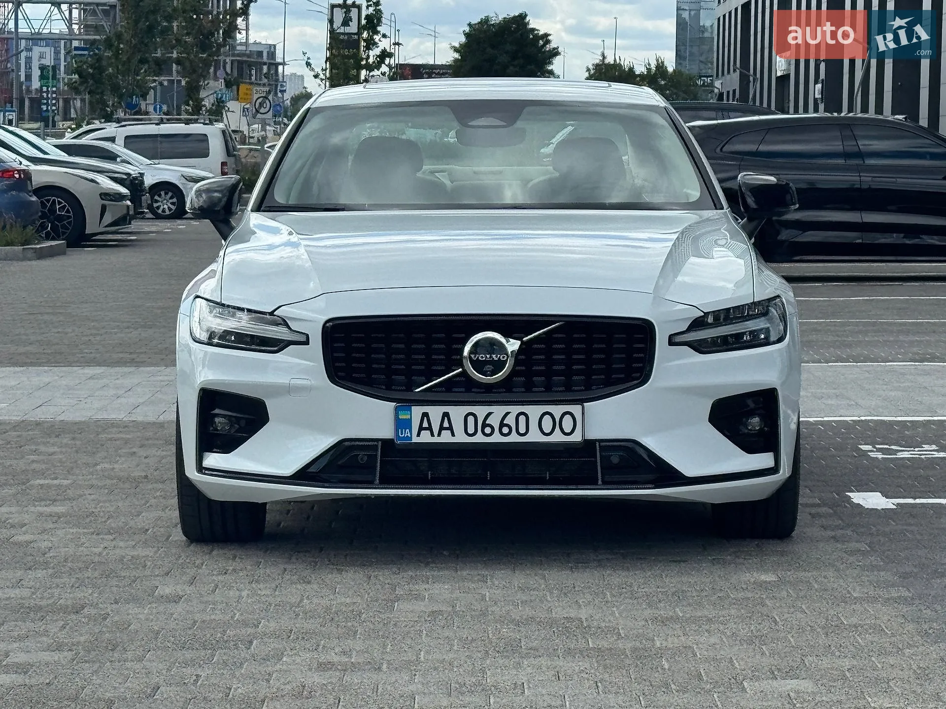 Volvo S60, 2023