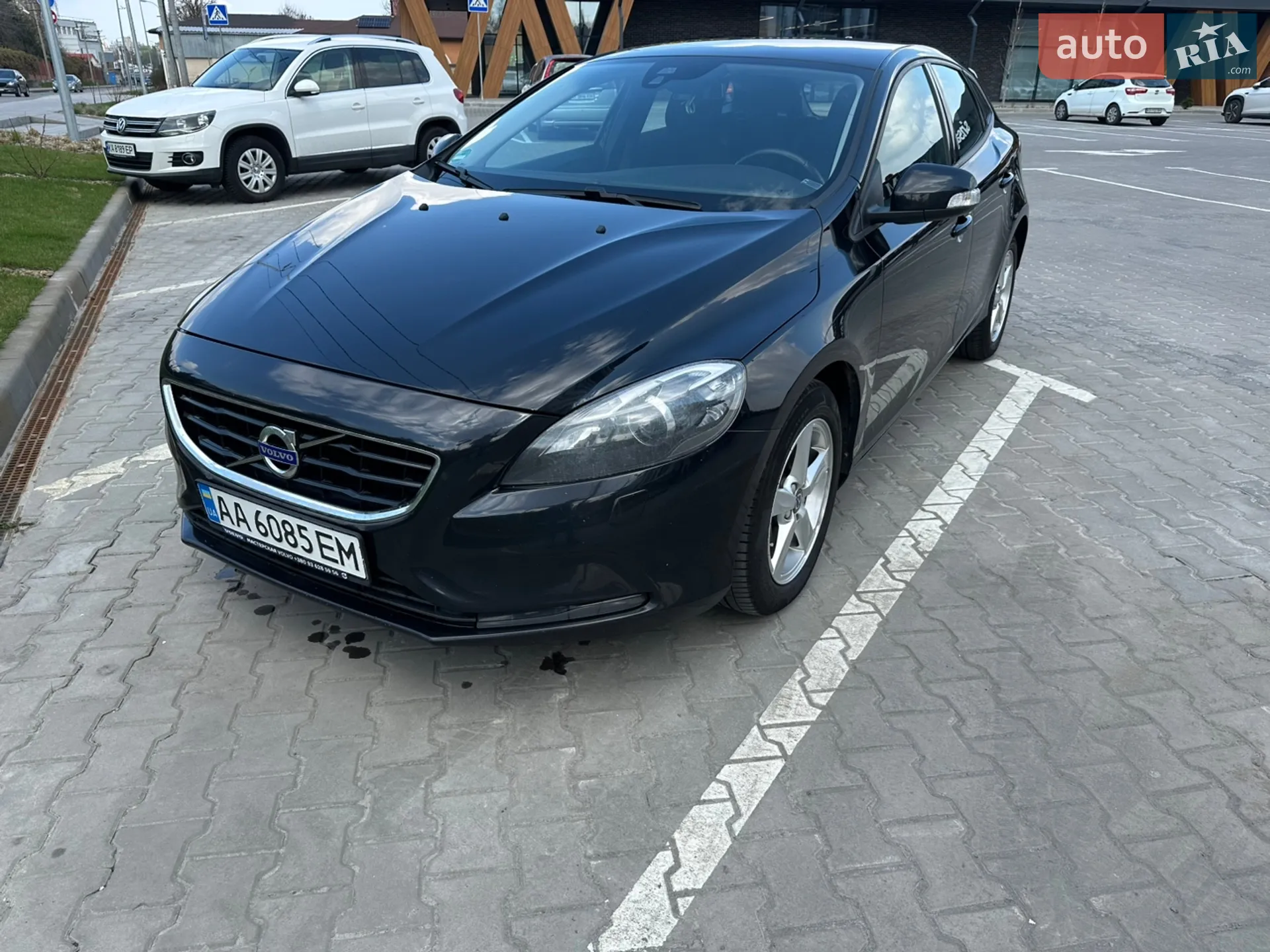 Volvo V40, 2015