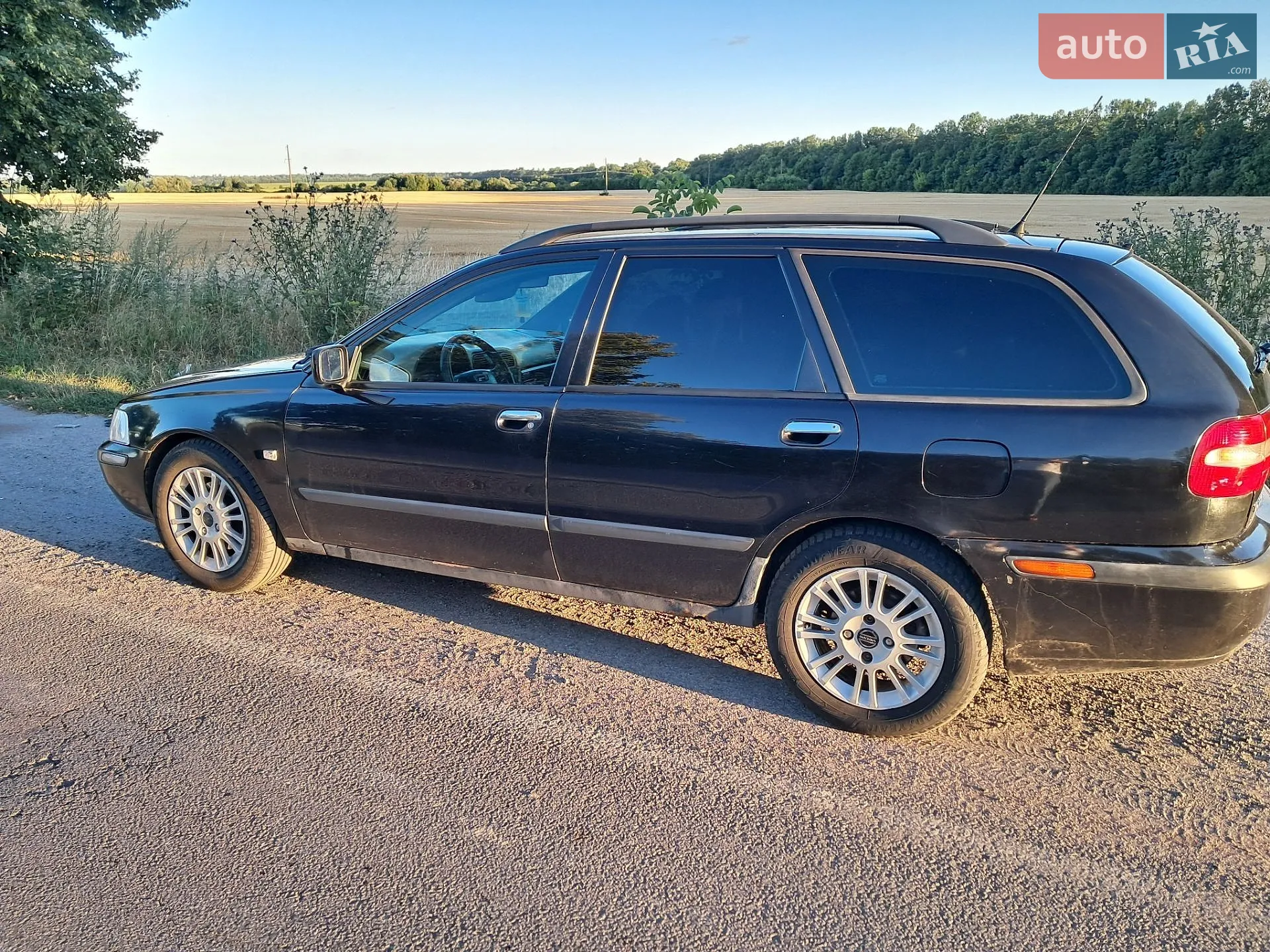 Volvo V40, 2001