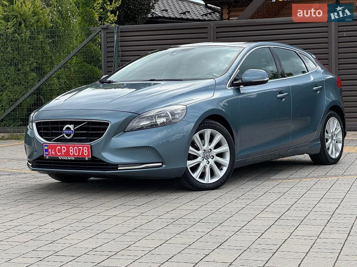 Volvo V40, 2014