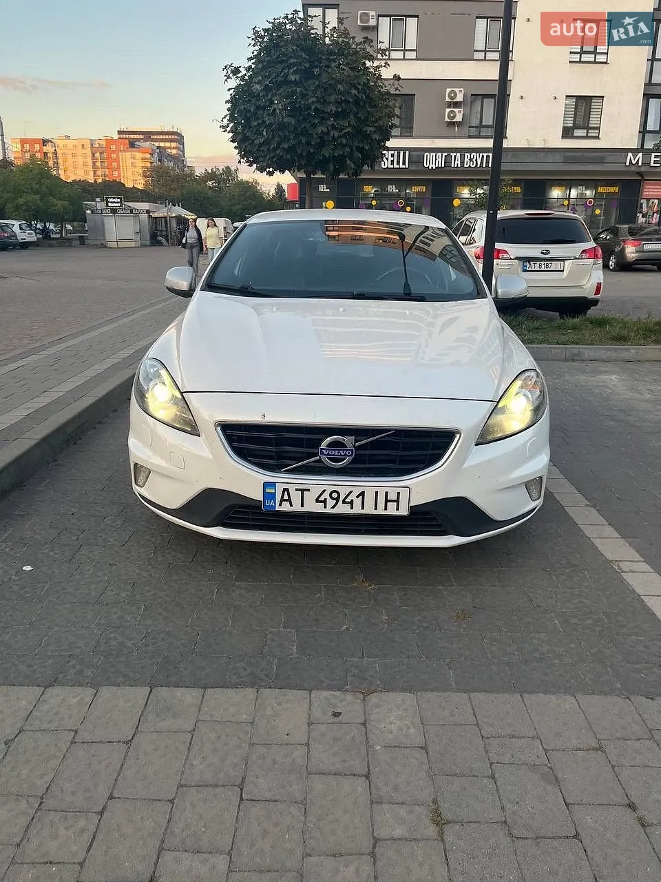 Volvo V40, 2015