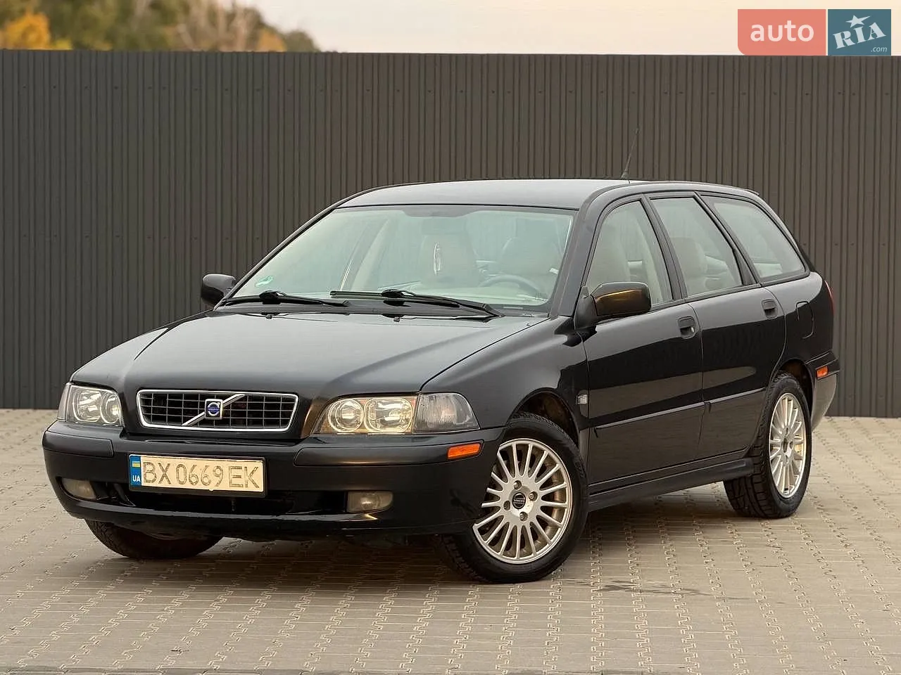 Volvo V40, 2004