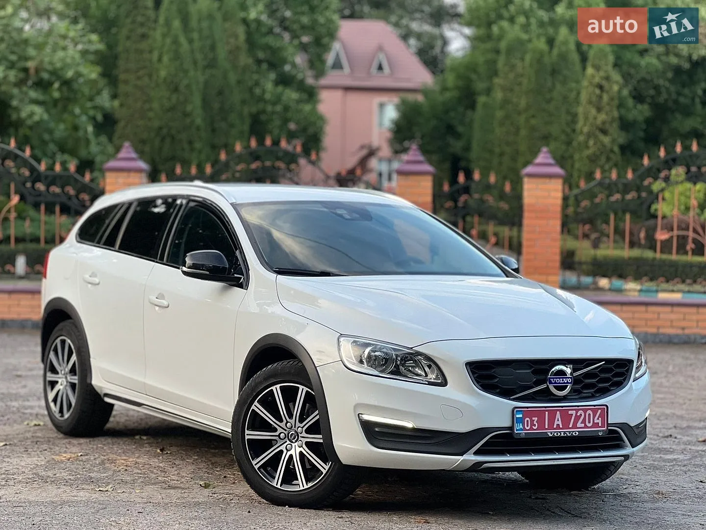 Volvo V60 Cross Country, 2017