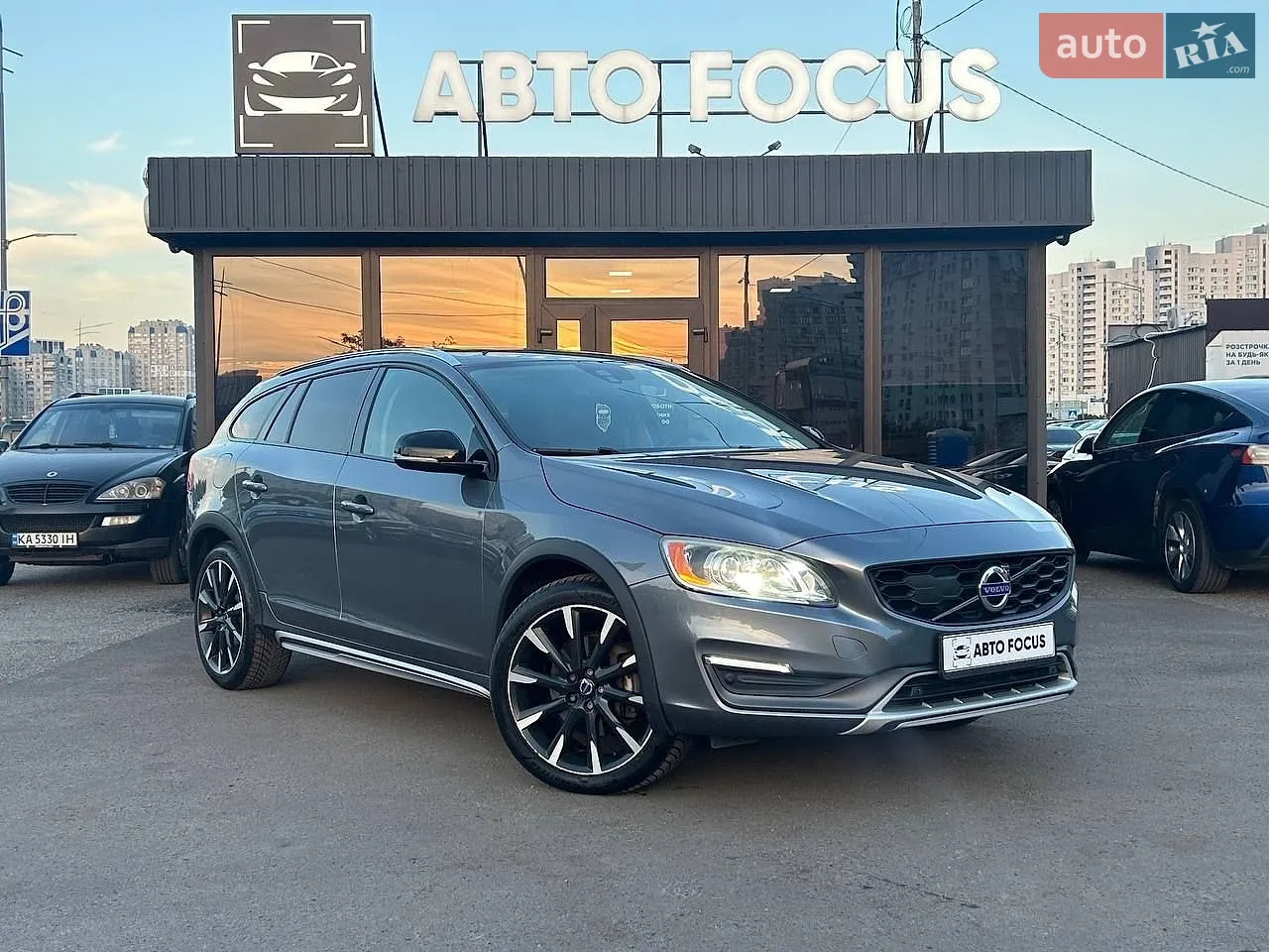 Volvo V60 Cross Country, 2015