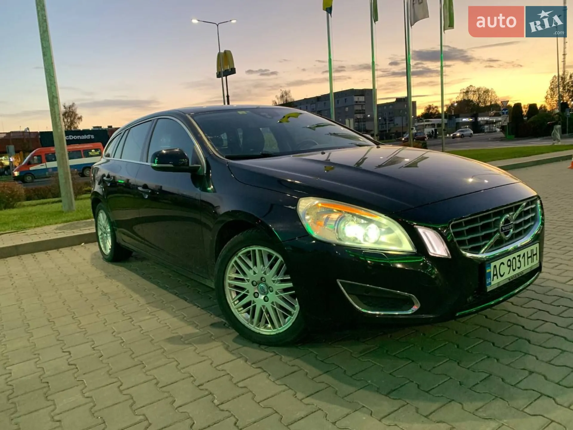 Volvo V60, 2011