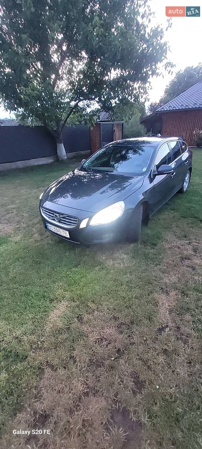 Volvo V60, 2011