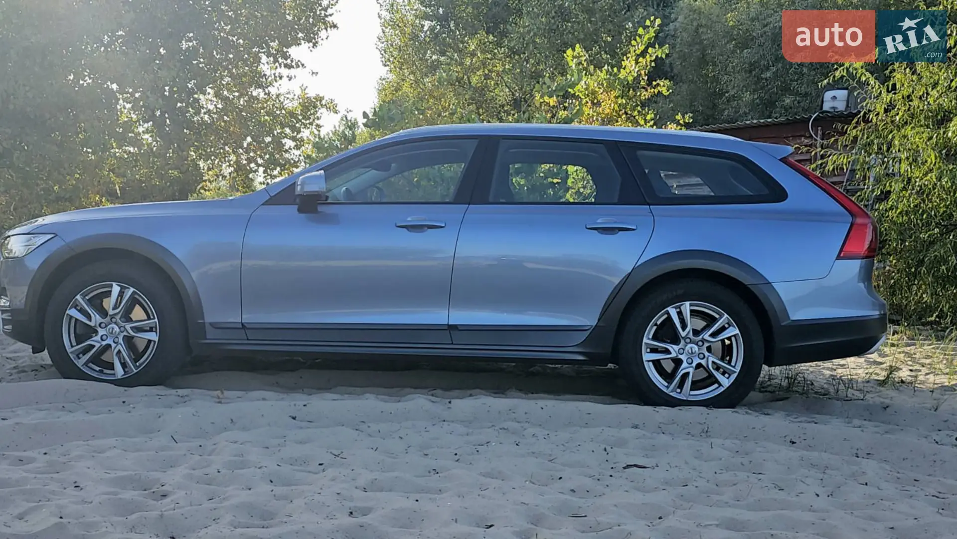 Volvo V90 Cross Country, 2018