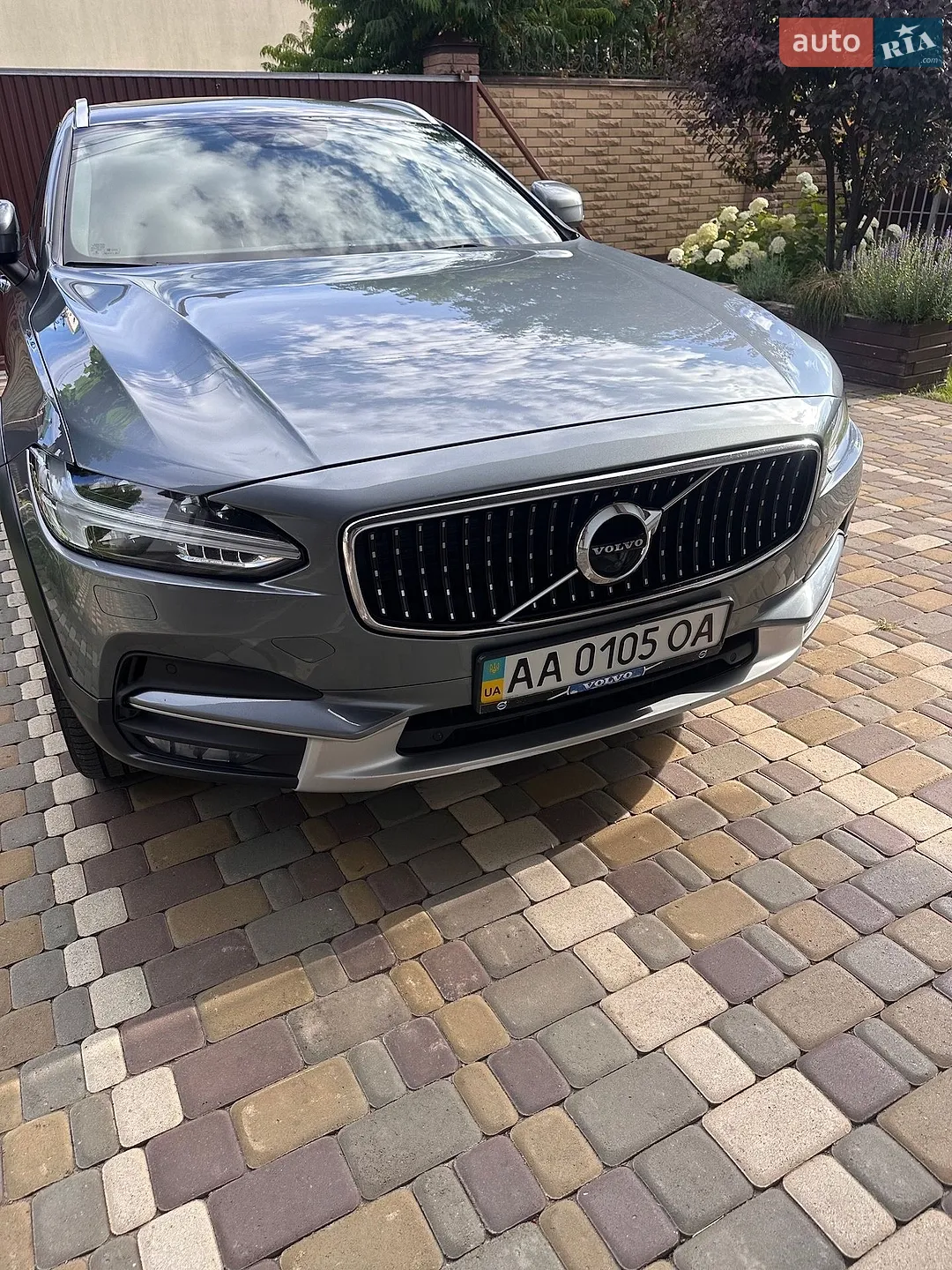 Volvo V90 Cross Country, 2019