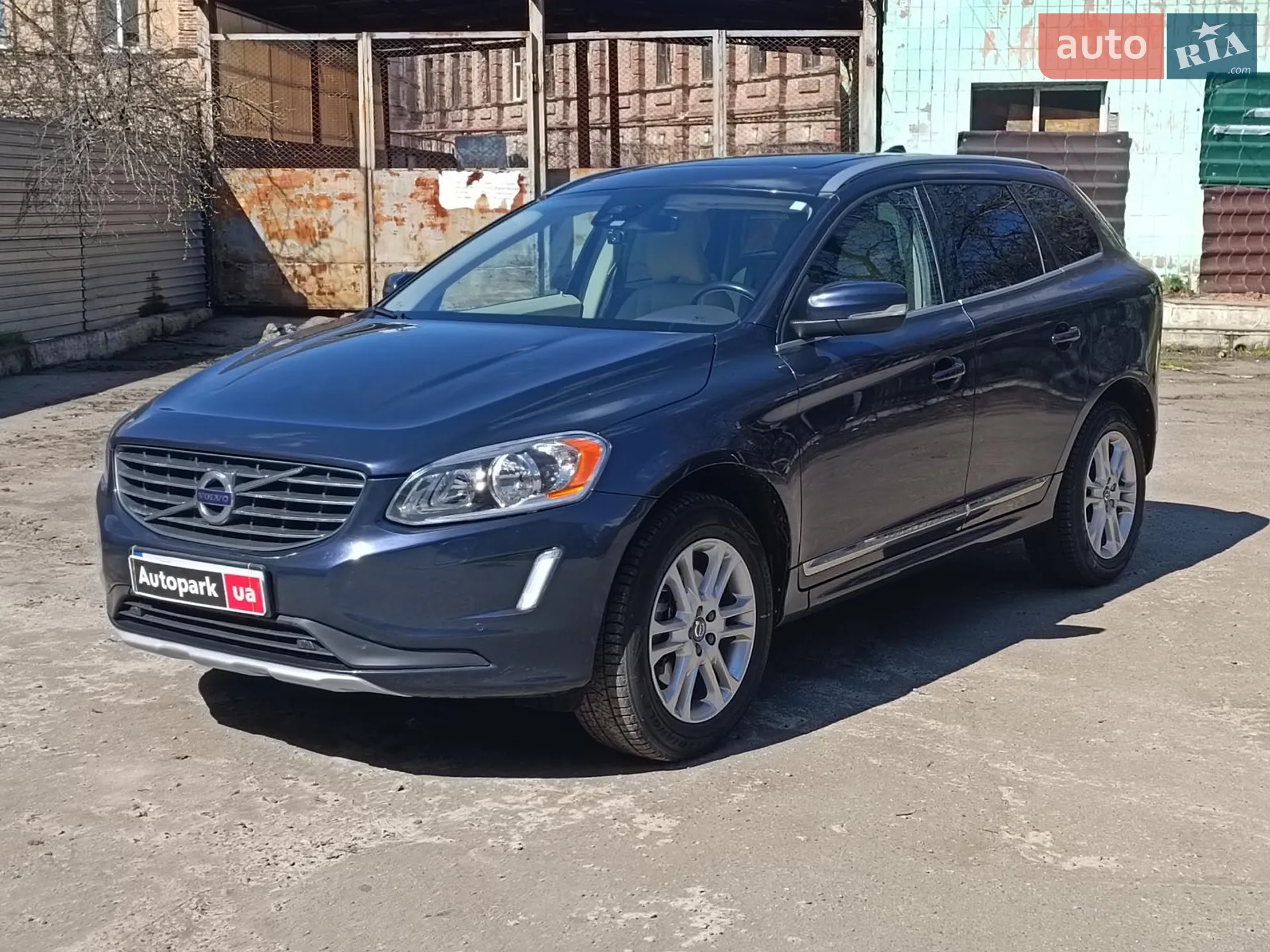 Volvo XC60, 2015