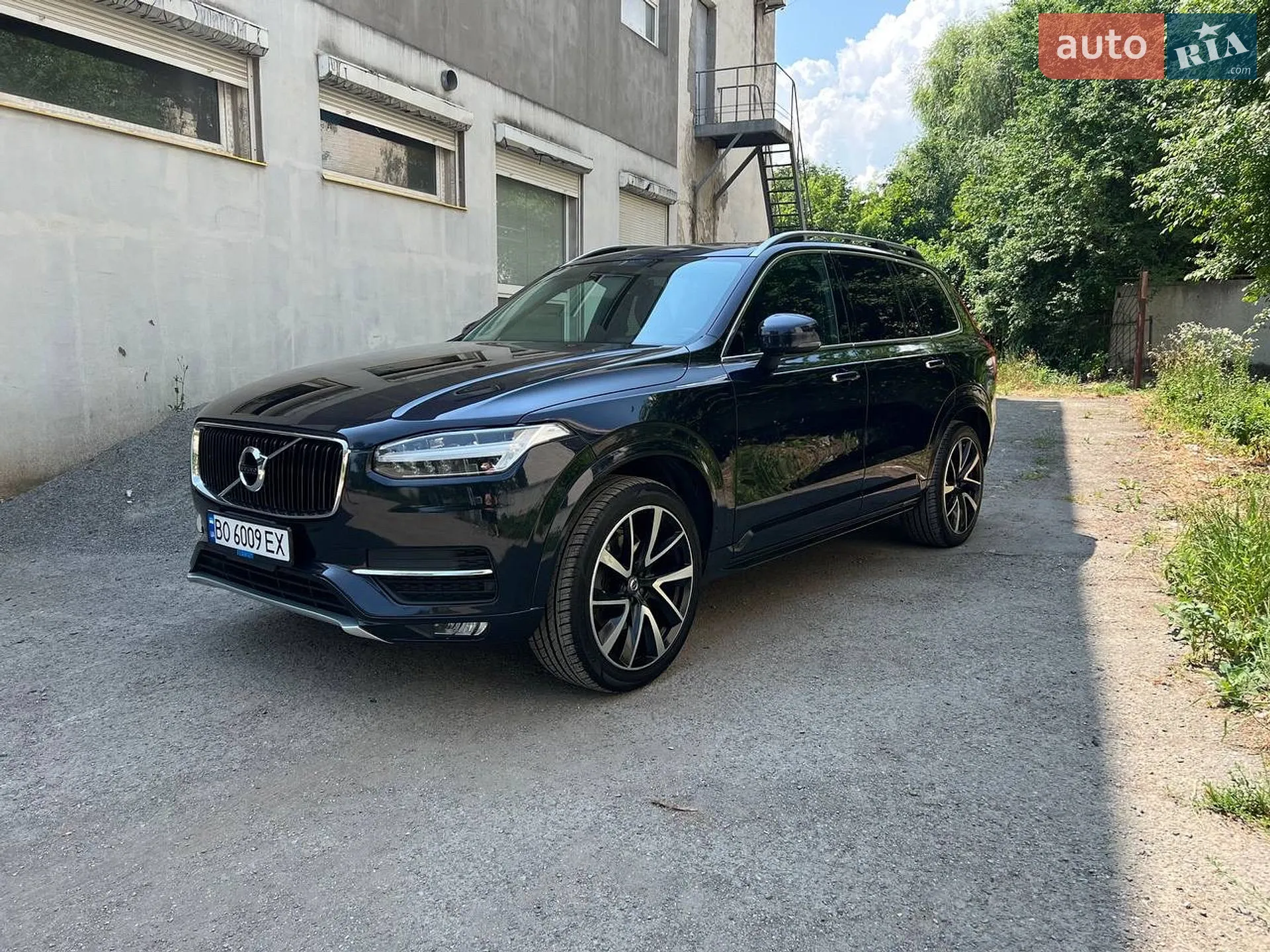Volvo XC90 2019 — 1