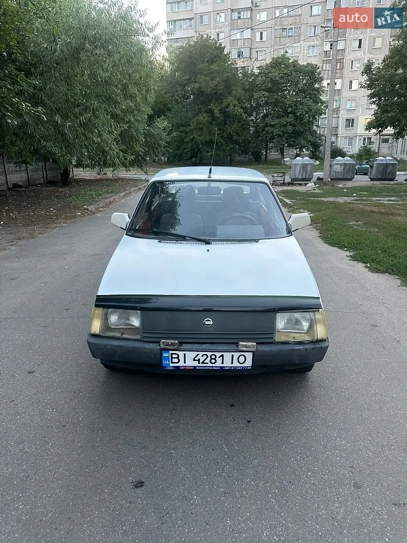 ЗАЗ 1102 Таврия-Нова, 2001