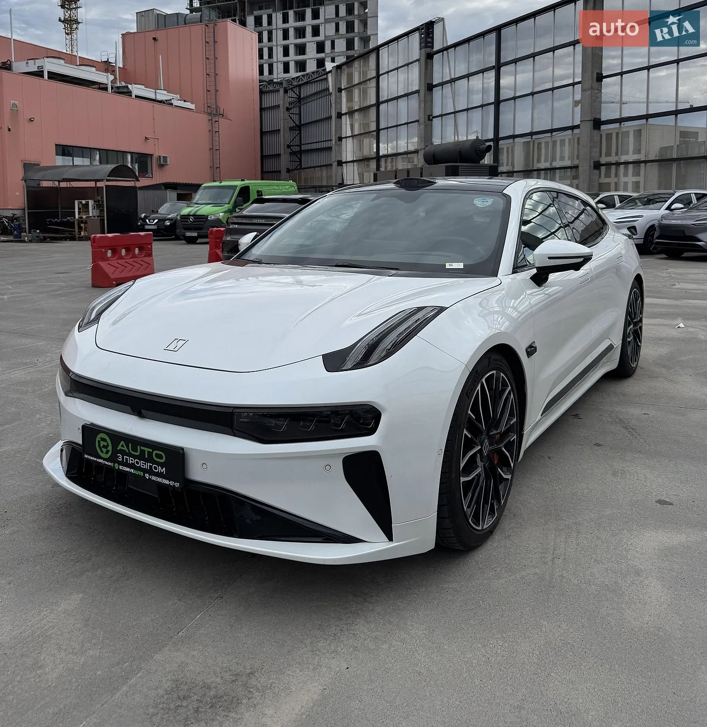 Zeekr 001, 2025