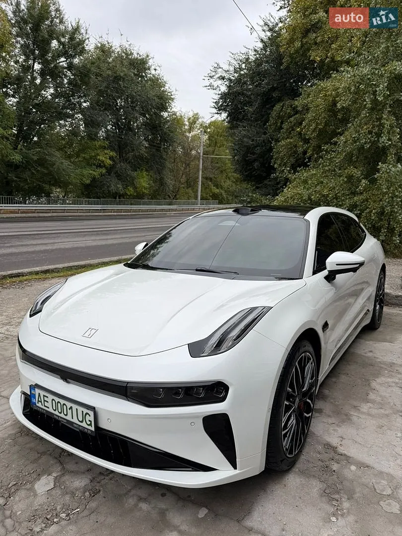 Zeekr 001, 2025