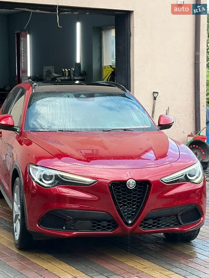 Alfa Romeo Stelvio, 2017