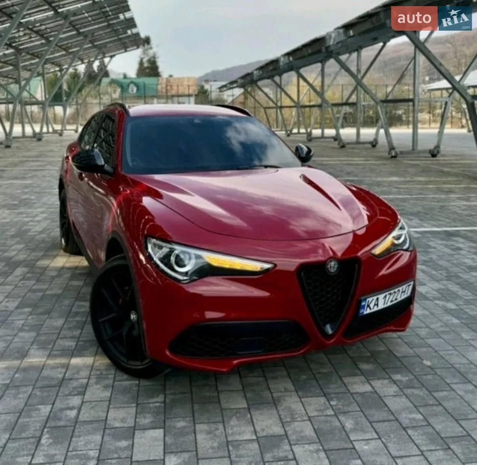 Alfa Romeo Stelvio, 2017