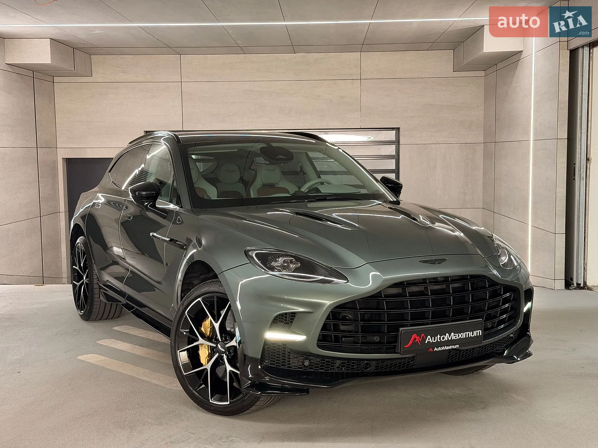 Aston Martin DBX 707, 2024