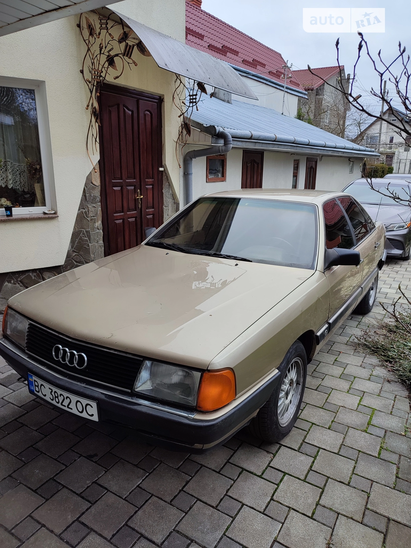 Audi 100, 1986