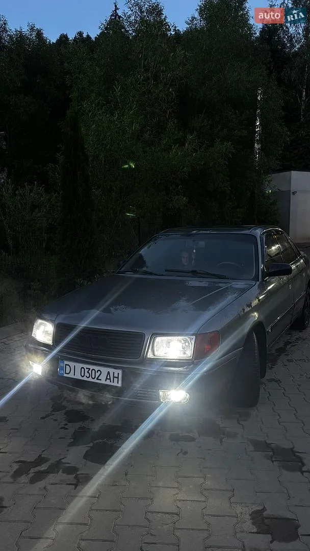 Audi 100, 1992