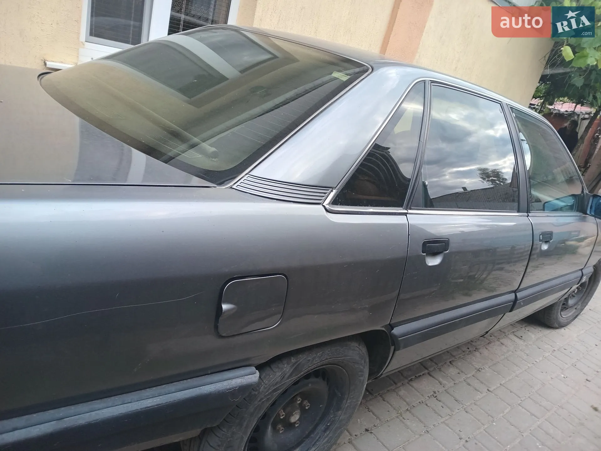 Audi 100, 1990
