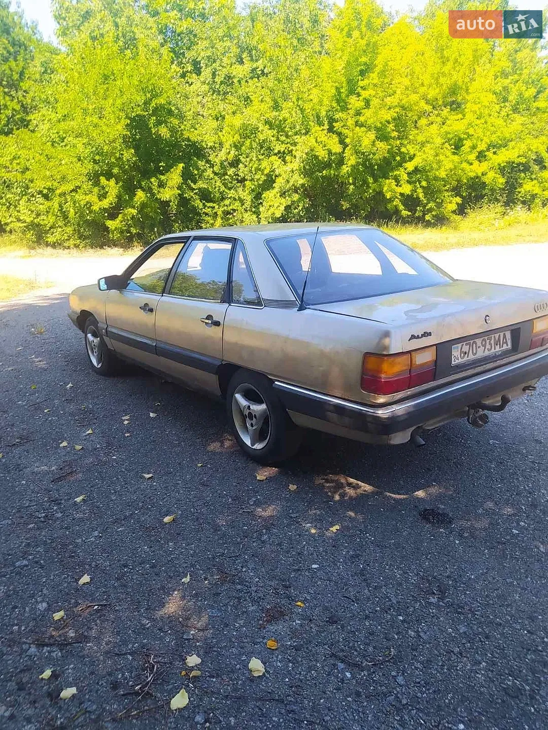 Audi 100, 1985