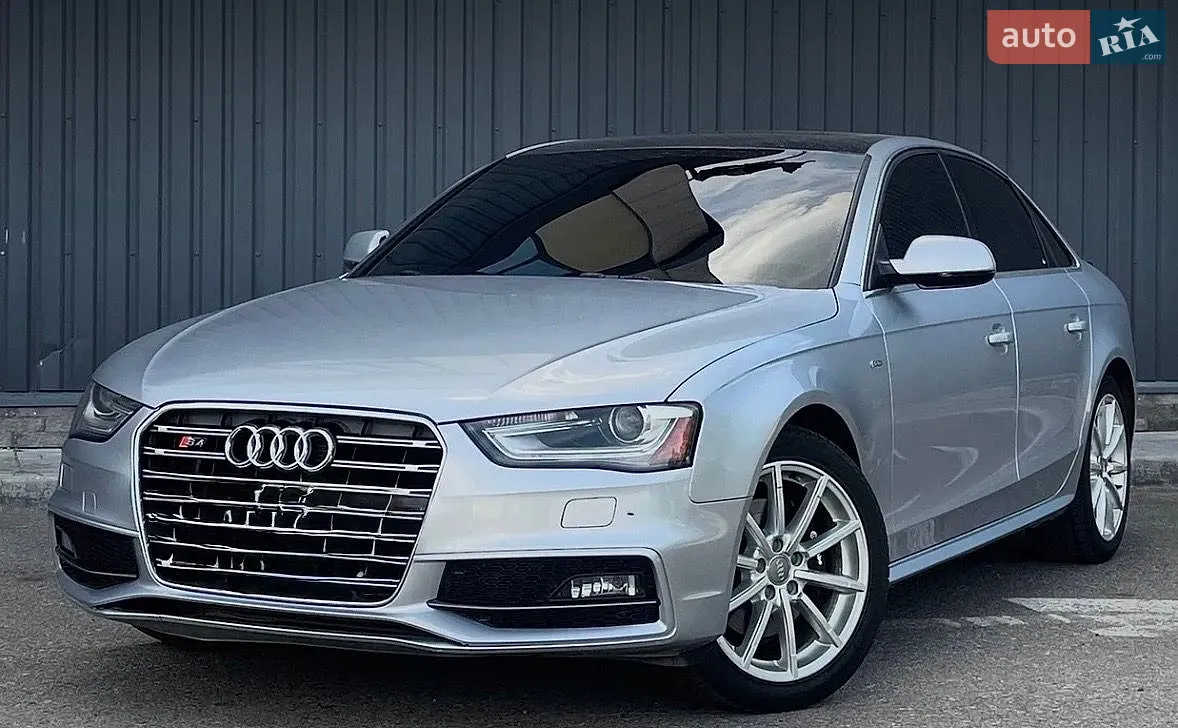 Audi A4, 2015