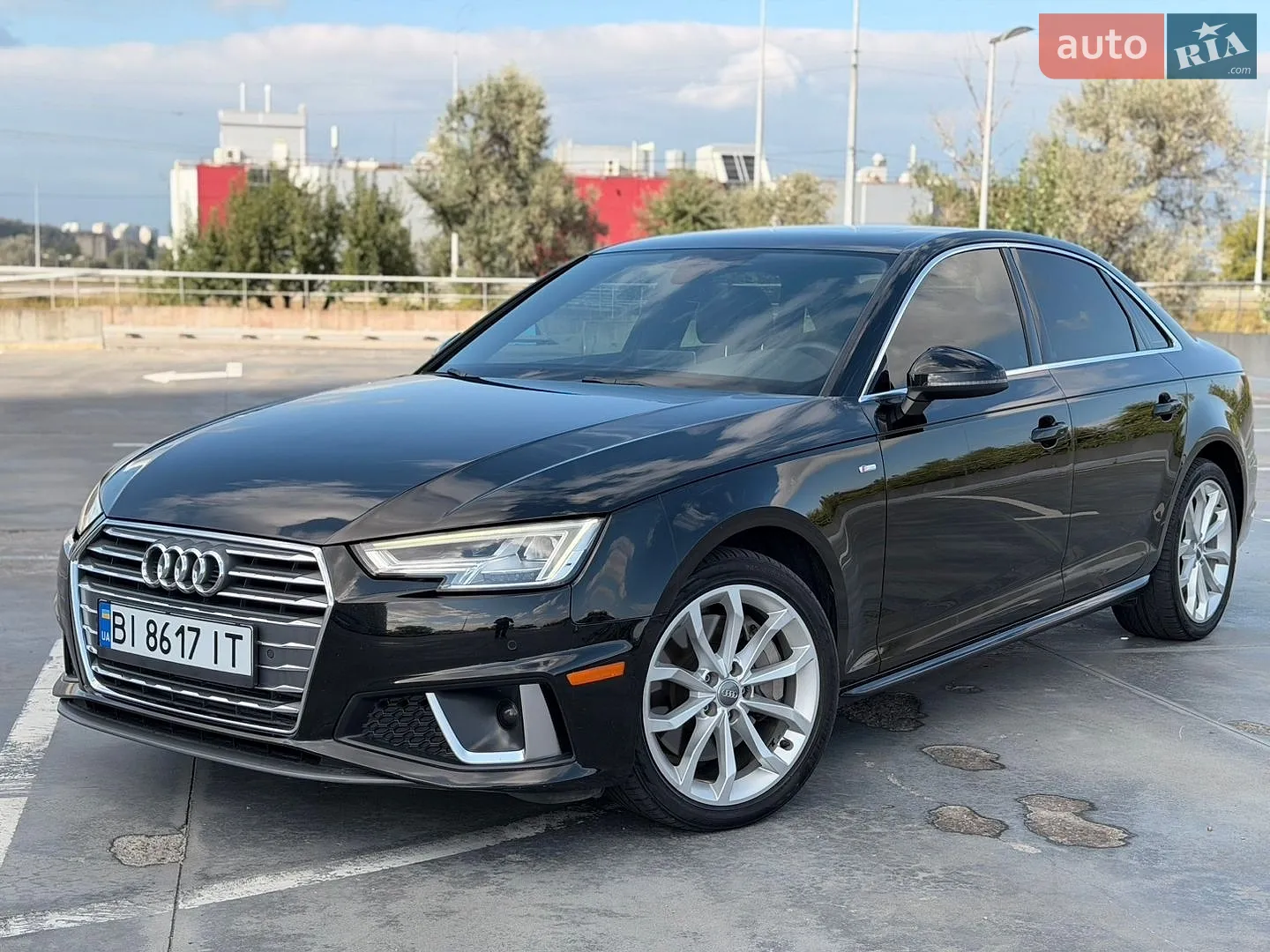 Audi A4 2019 — 1