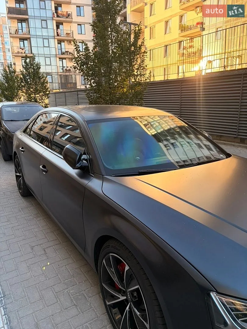 Audi A8, 2015