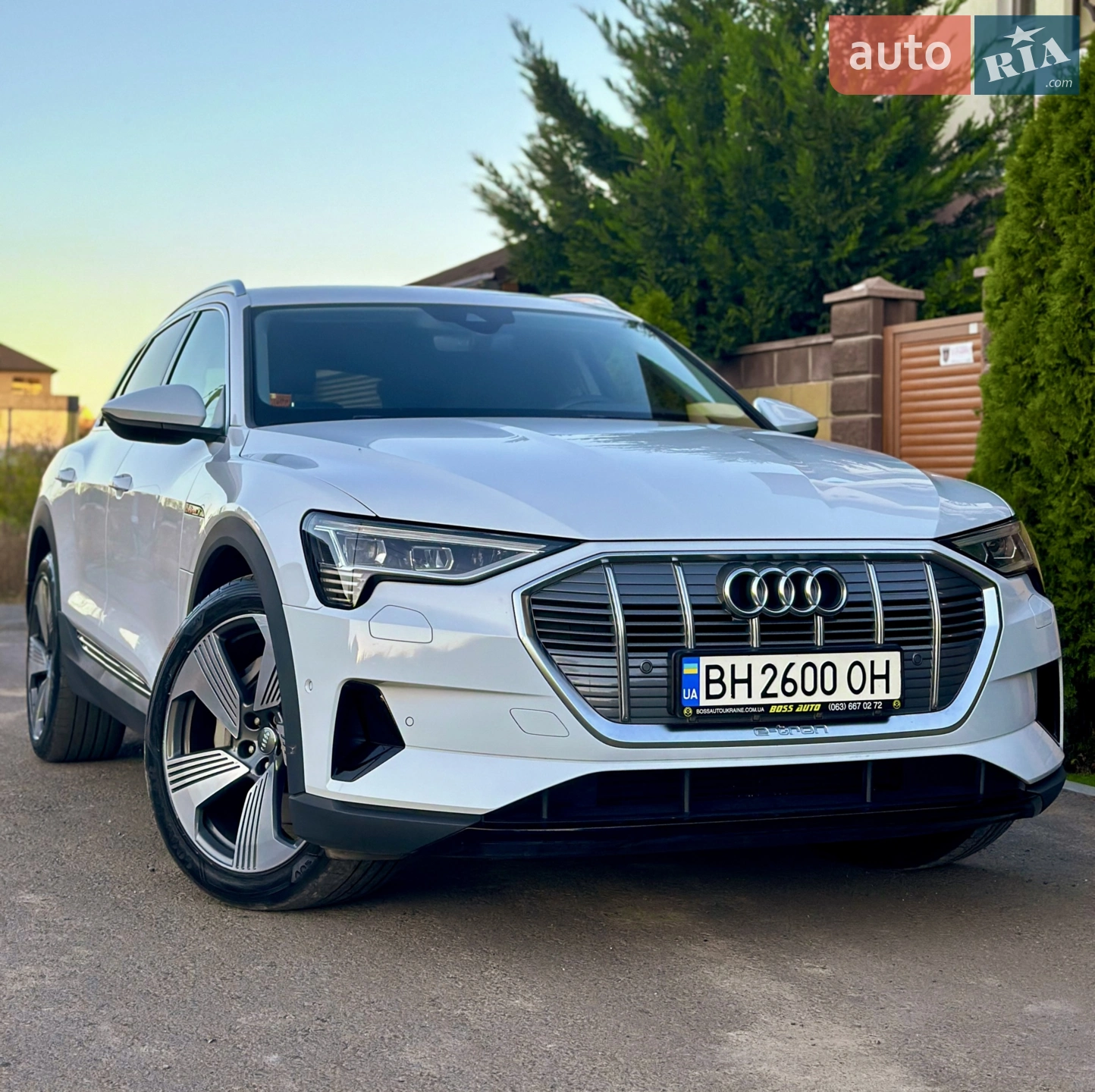 Audi e-tron 2020 — 1