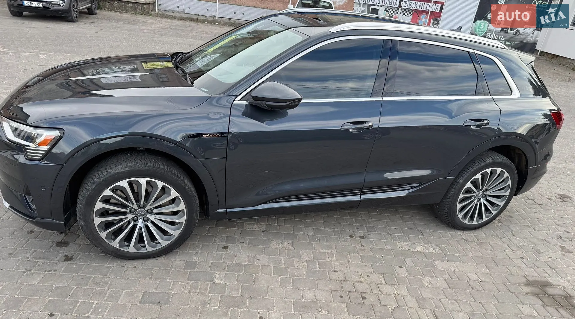 Audi e-tron, 2019