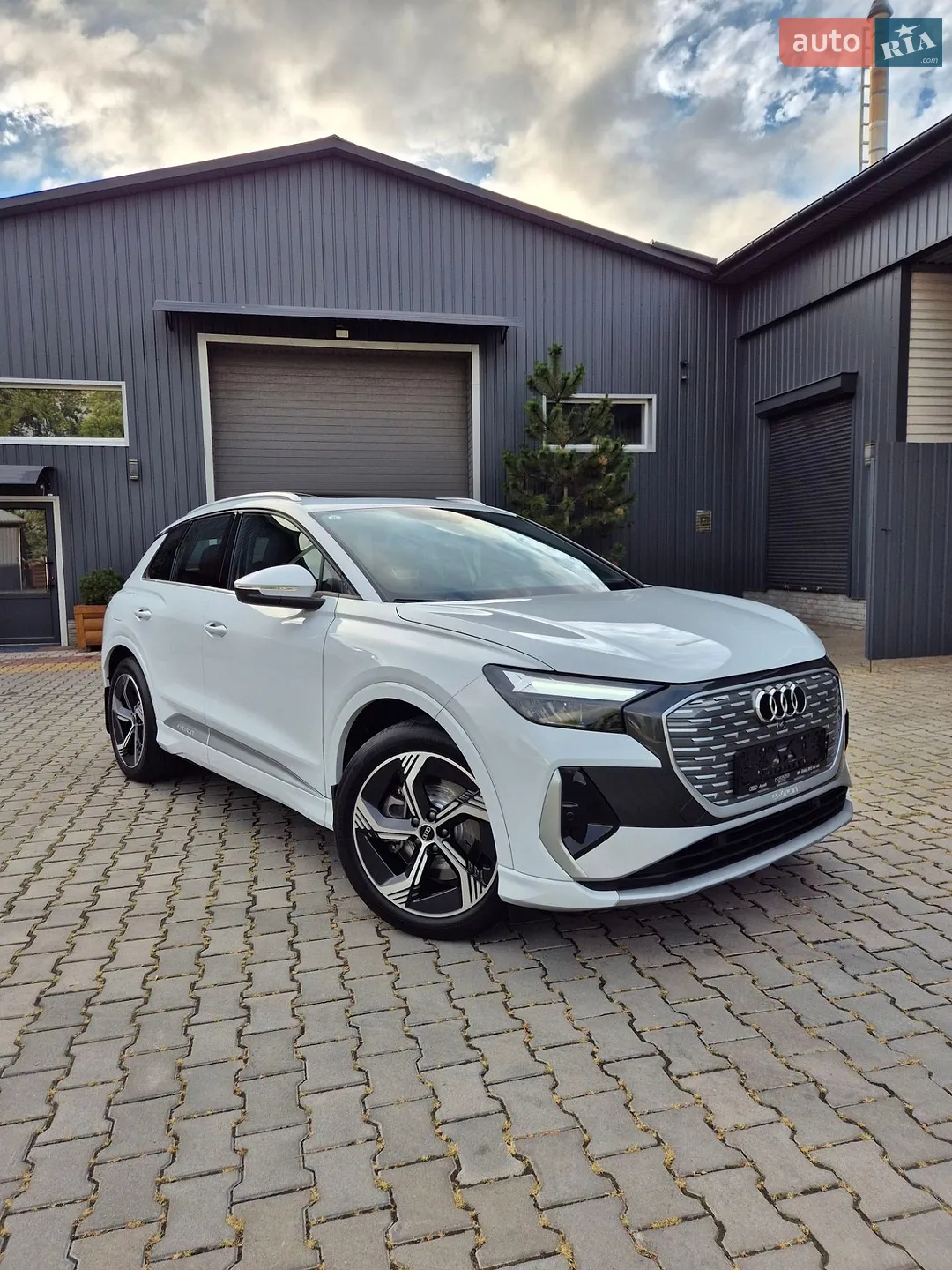 Audi Q4 e-tron, 2024