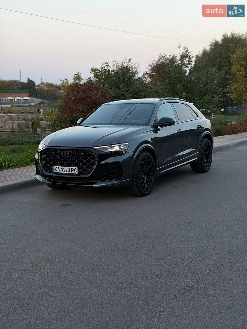 Audi RS Q8, 2024