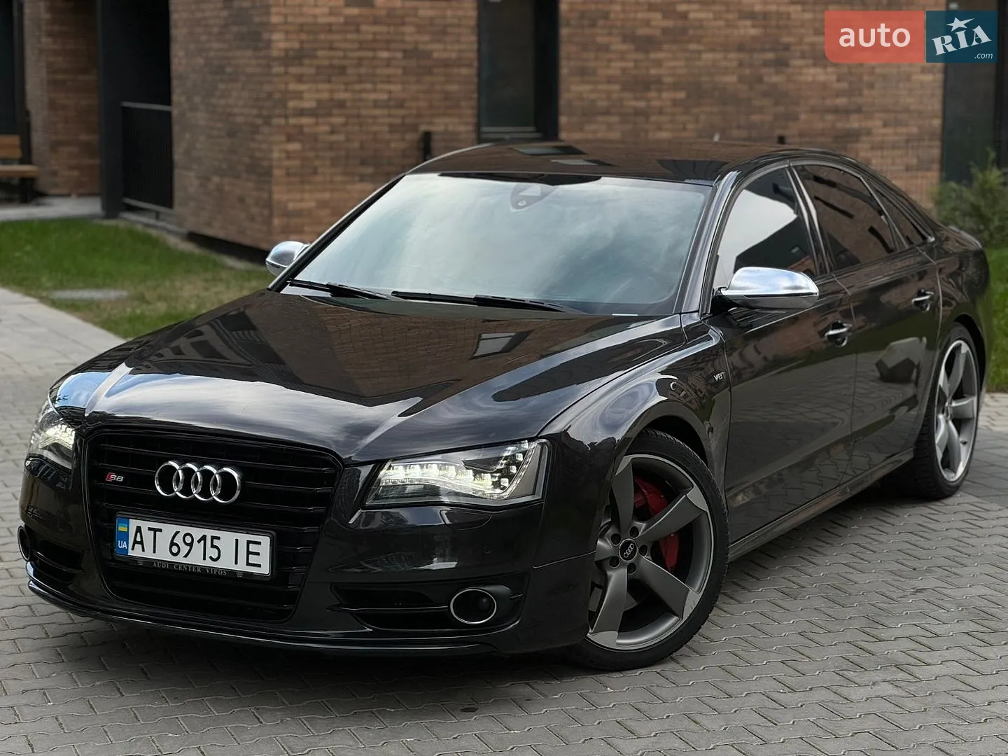 Audi S8, 2013