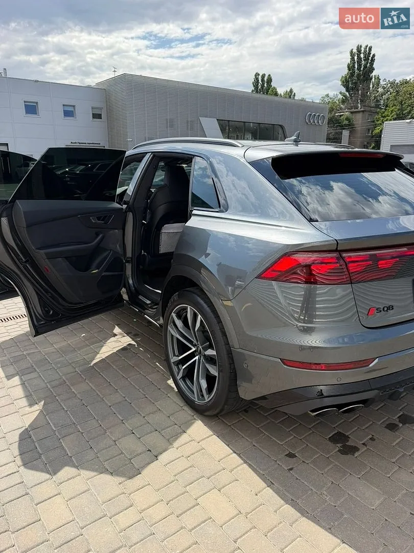 Audi SQ8, 2024
