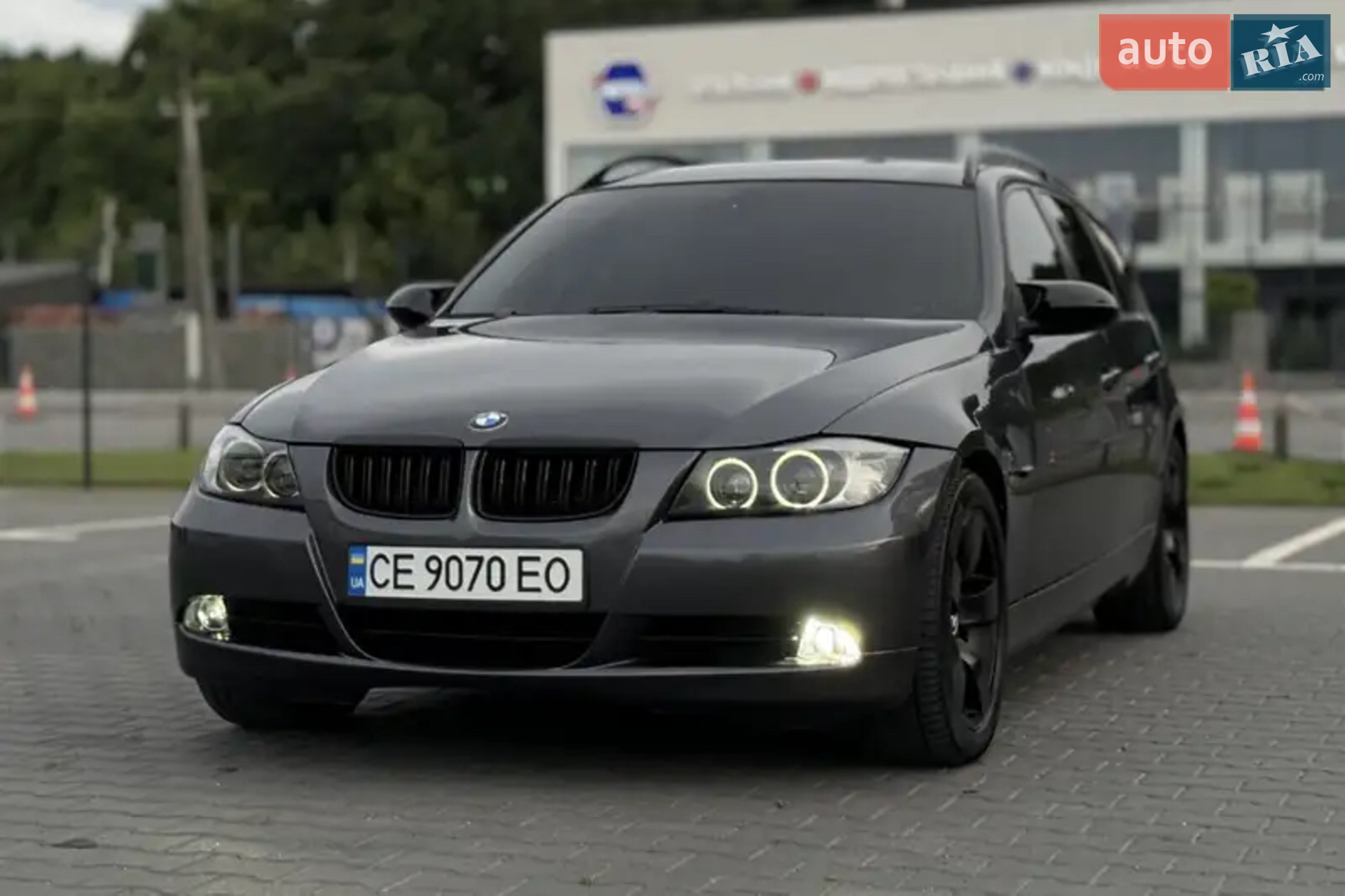 BMW 3 Series, 2005
