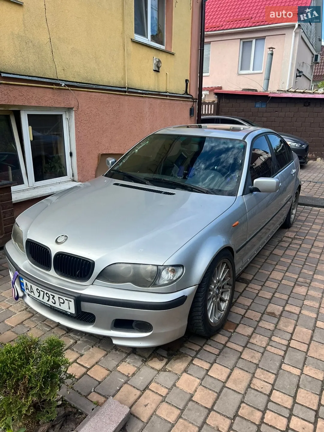 BMW 3 Series, 2003