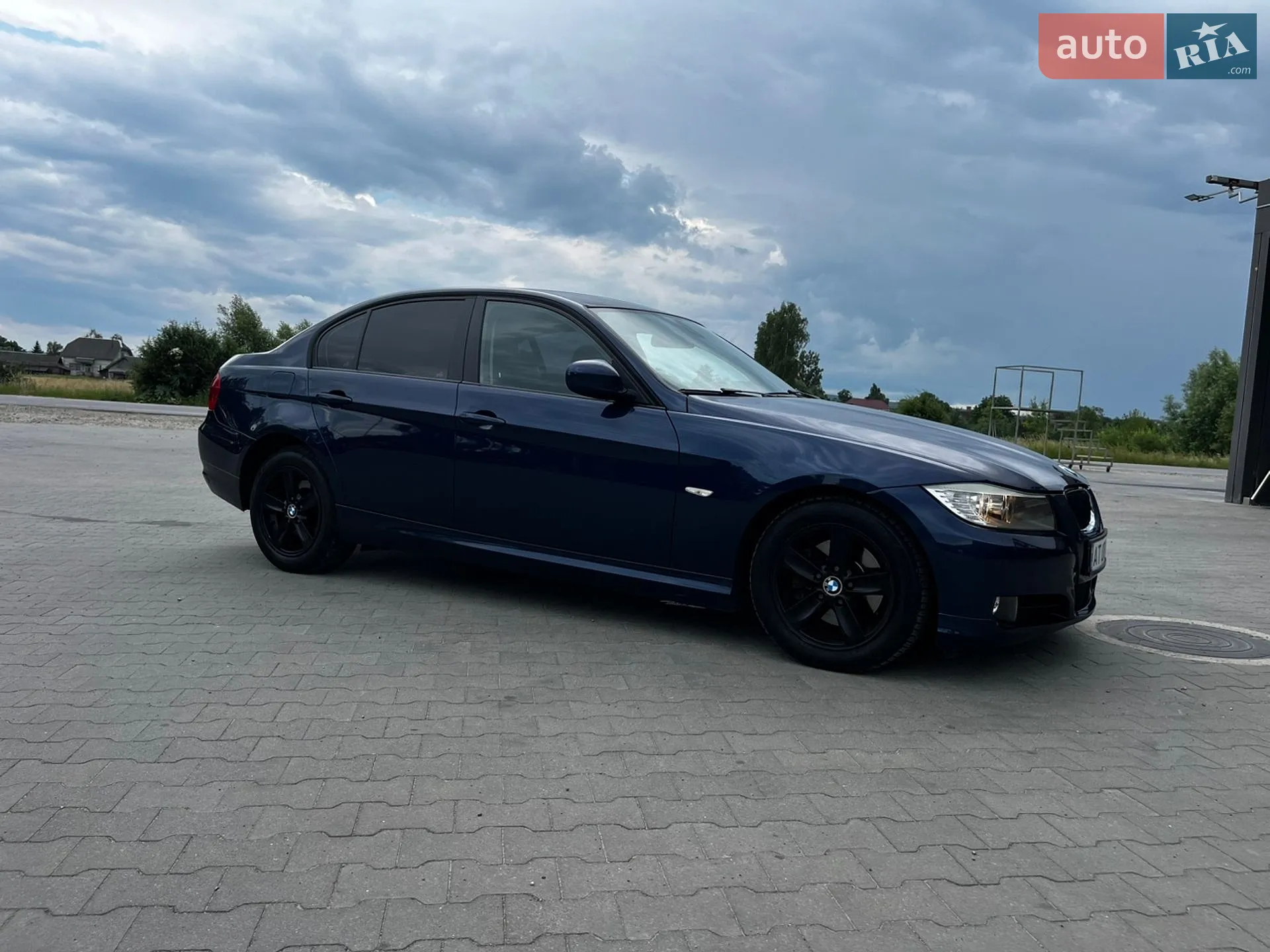 BMW 3 Series, 2011